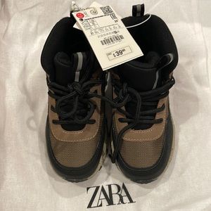 NWT Zara Kids Hiking Boots - Size 10.5